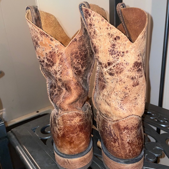 Justin hand crafted cowhide/leather cowboy boot - Picture 6 of 8